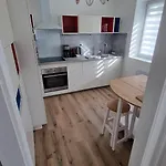 Apartment Rdc 70 M Plein Centre-ville !