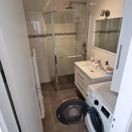 Apartment Rdc 70 M Plein Centre-ville ! *