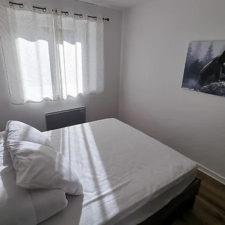 Rdc 70 M Plein Centre-ville ! Apartmán